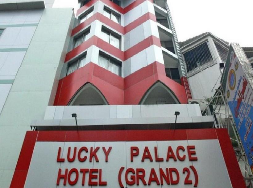 Lucky Palace Hotel Bangkok Buitenkant foto